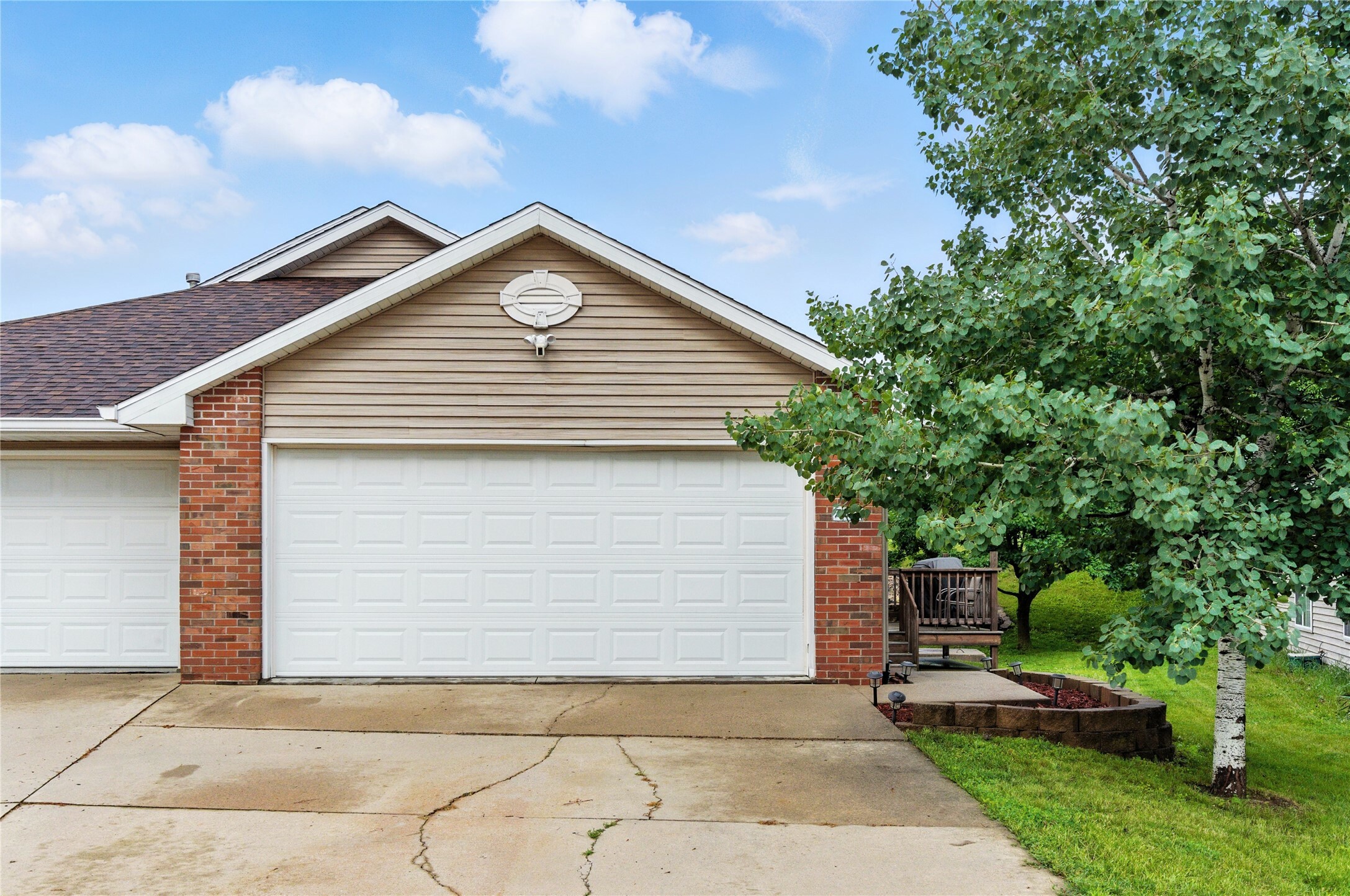 Property Photo: 711 Kitterman Circle IA 50211