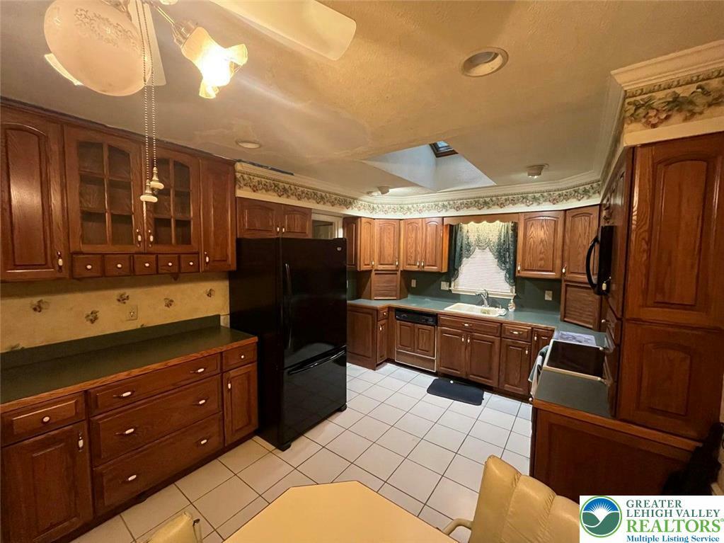 Property Photo: 122 Savage Trail PA 18301