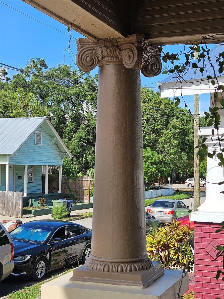 Property Photo:  917 E 15th Avenue  FL 33605 