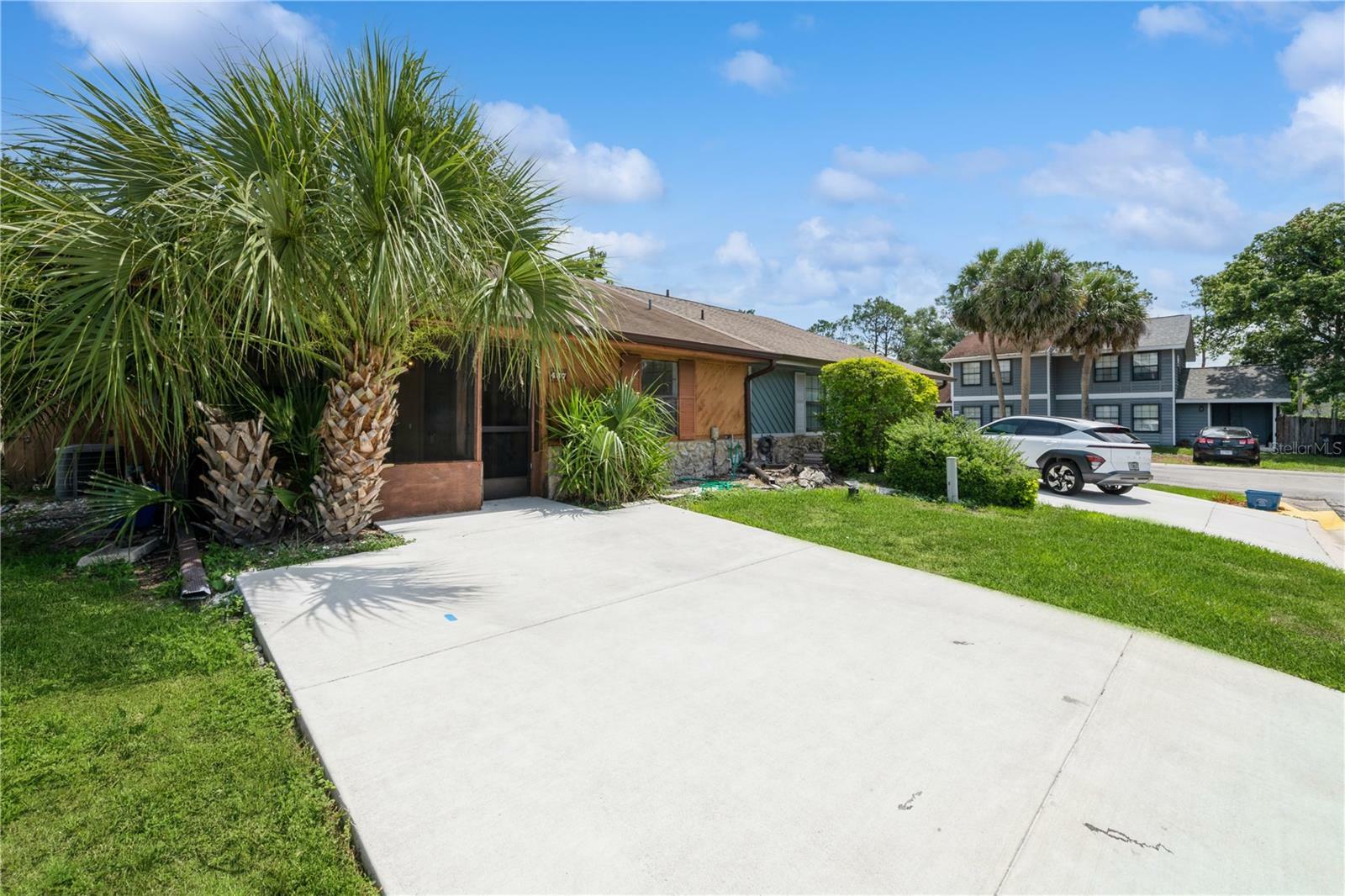 Property Photo: 437 Hemlock Street FL 32714