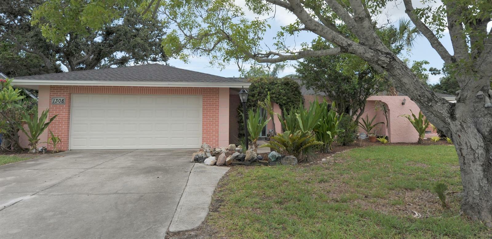Property Photo:  1308 63rd Street NW  FL 34209 