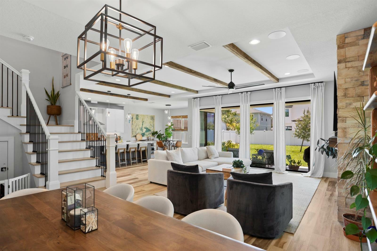 Property Photo: 303 N Beverly Avenue FL 33609
