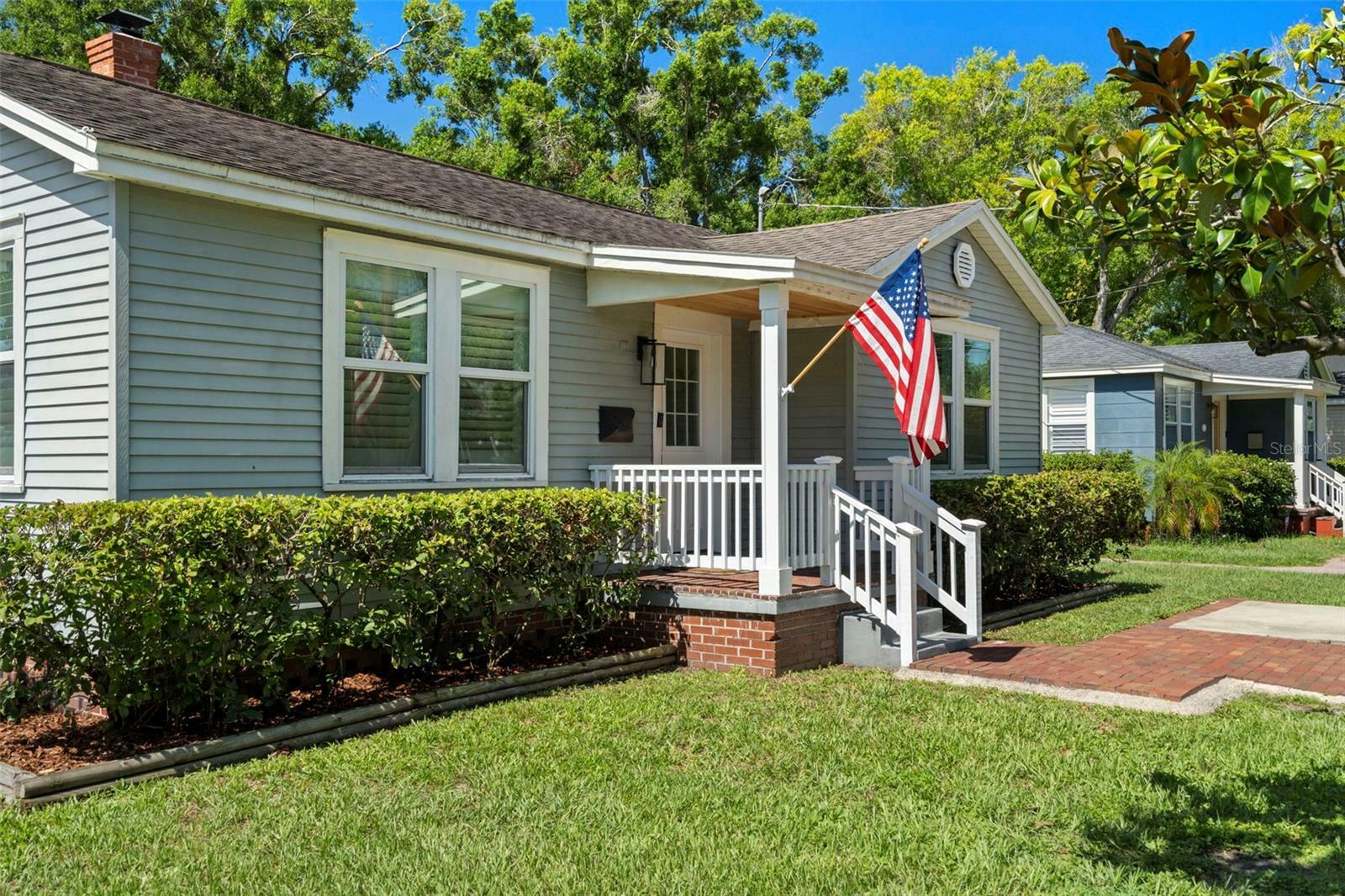 Property Photo: 702 W Kentucky Avenue FL 33603