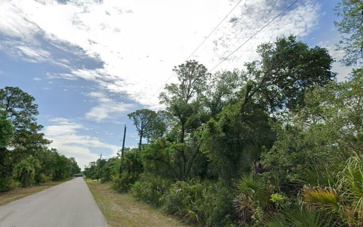 Property Photo:  14221 &Amp 14229 Dunlap Avenue  FL 33953 