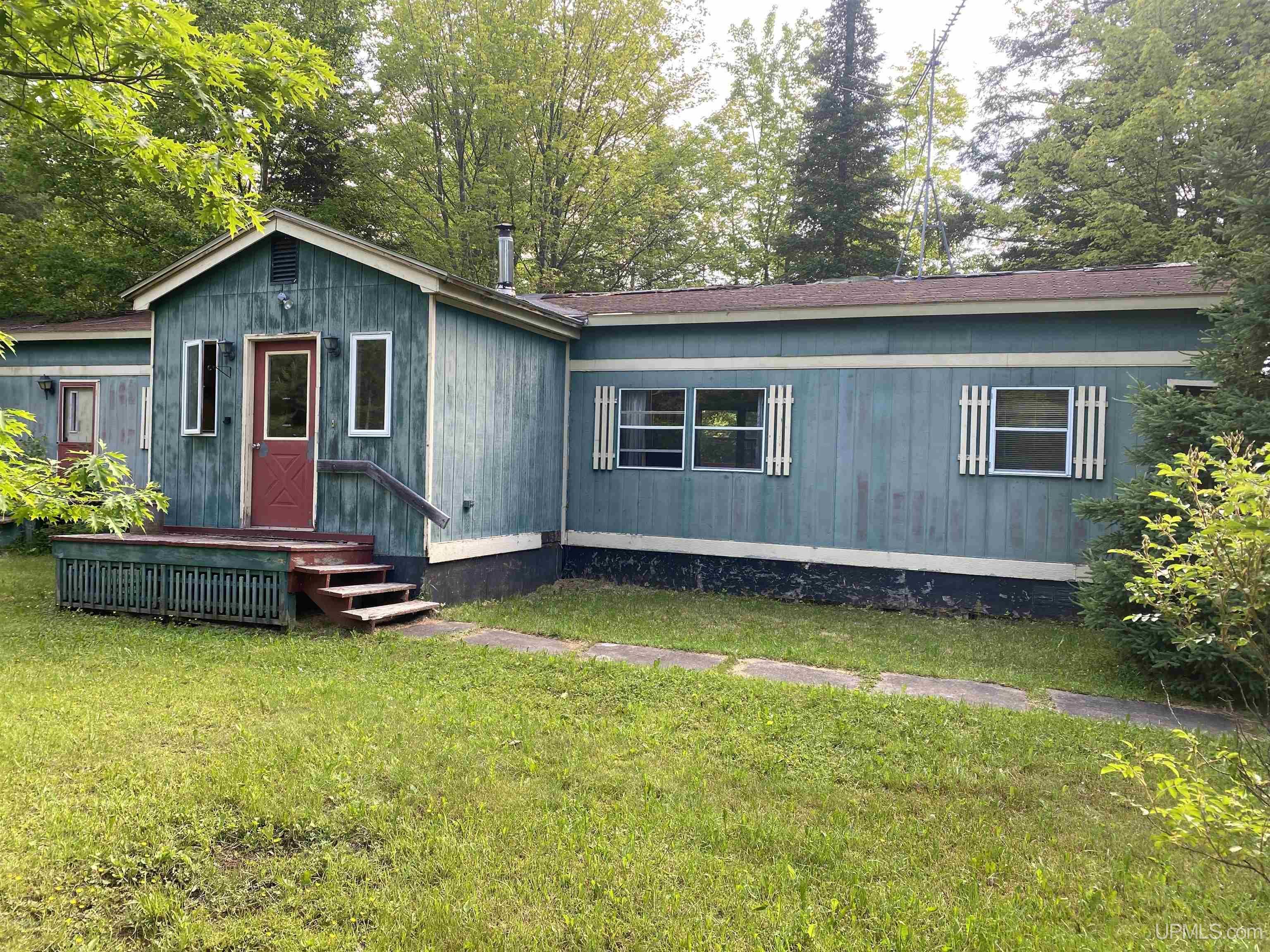 Property Photo: 38178 US41 Highway MI 49916