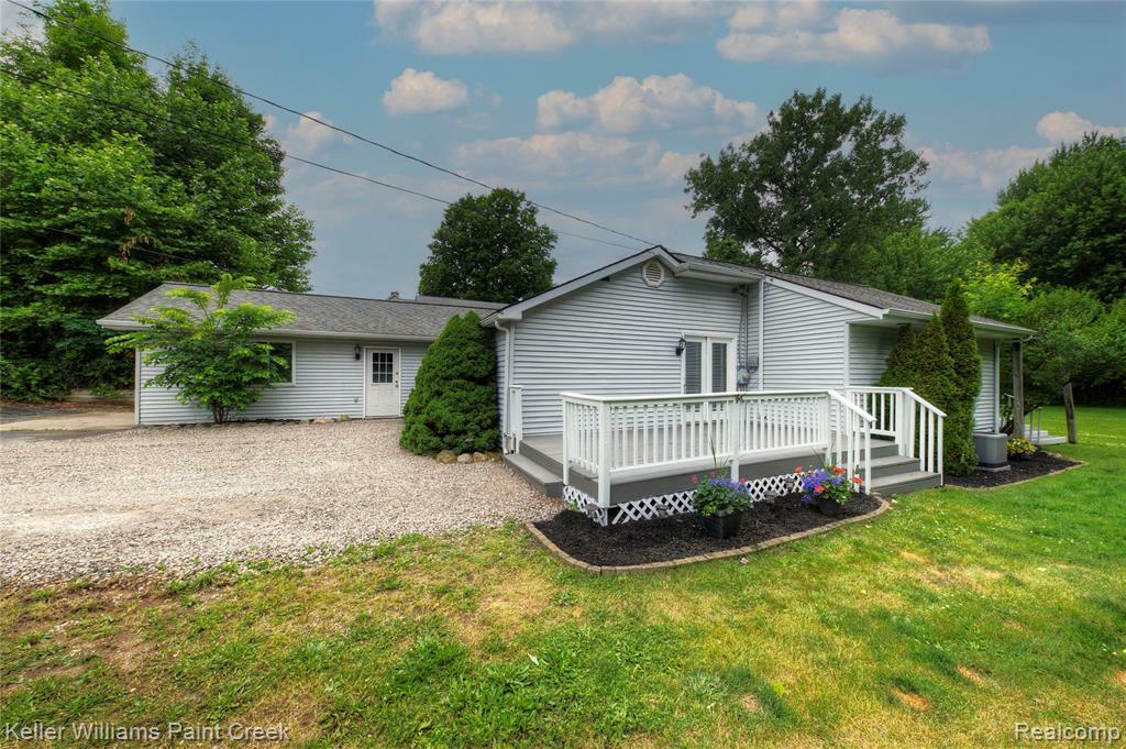 Property Photo: 1320 W Drahner Road MI 48371 4818