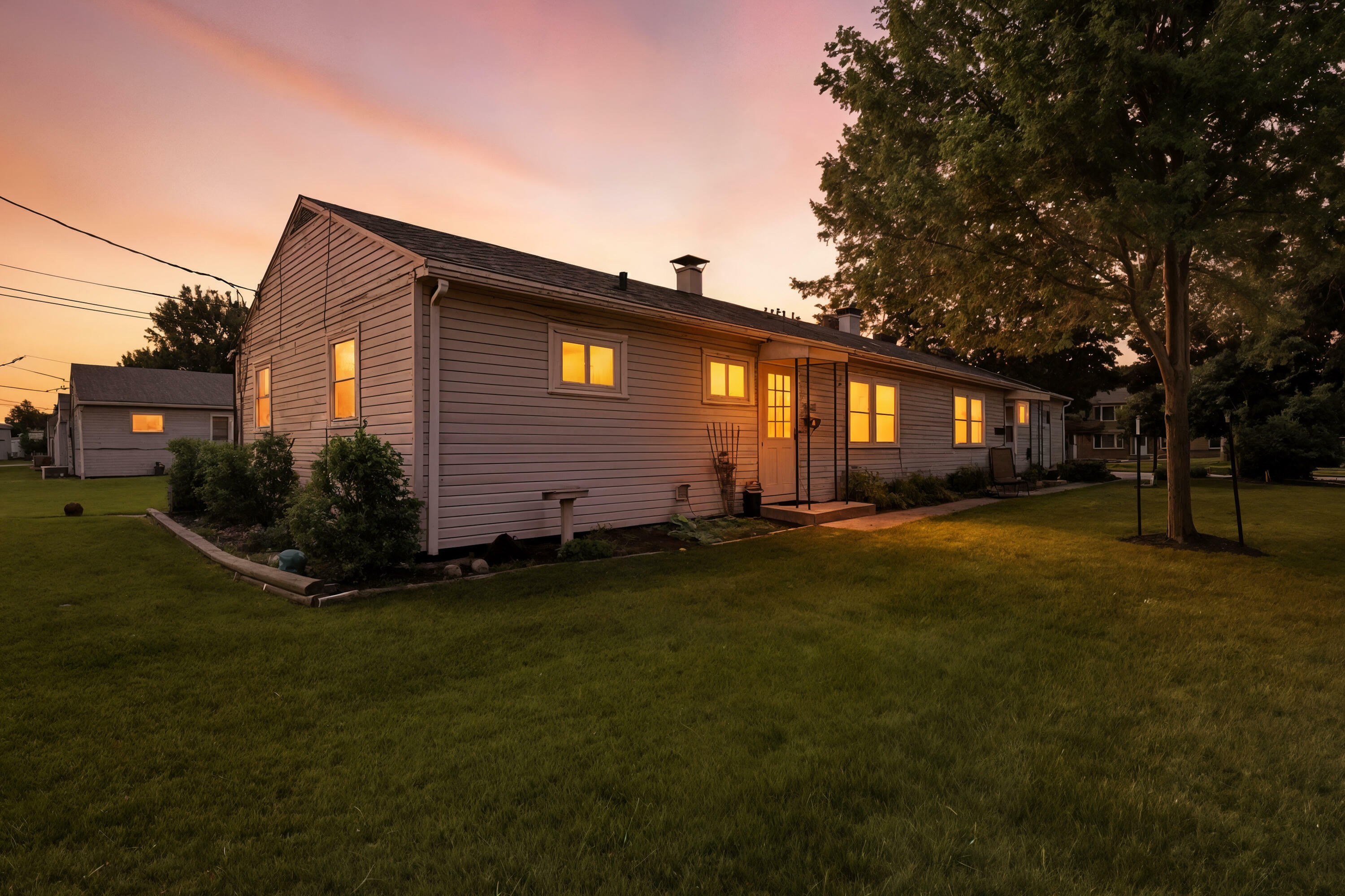 Property Photo: 2318 W Howard Ave WI 53221