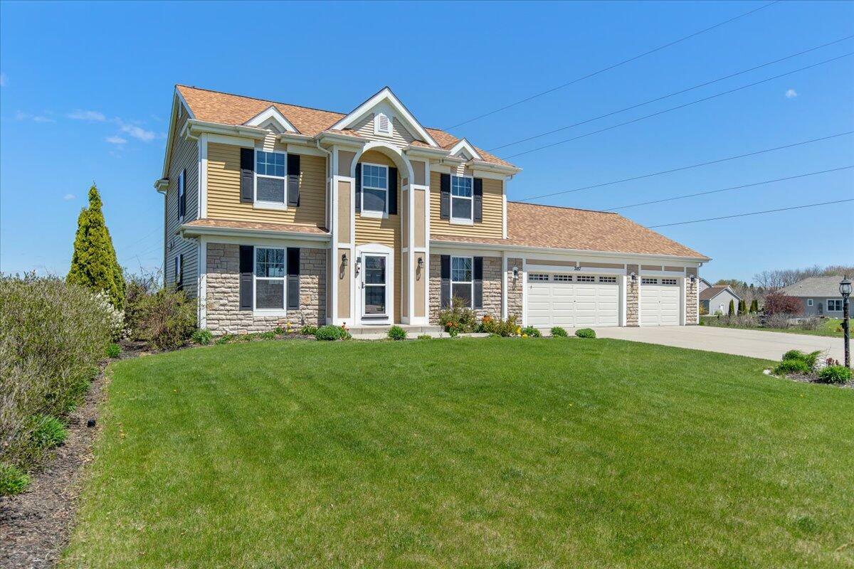 3187 Sherman Parc Cir  Jackson WI 53037 photo