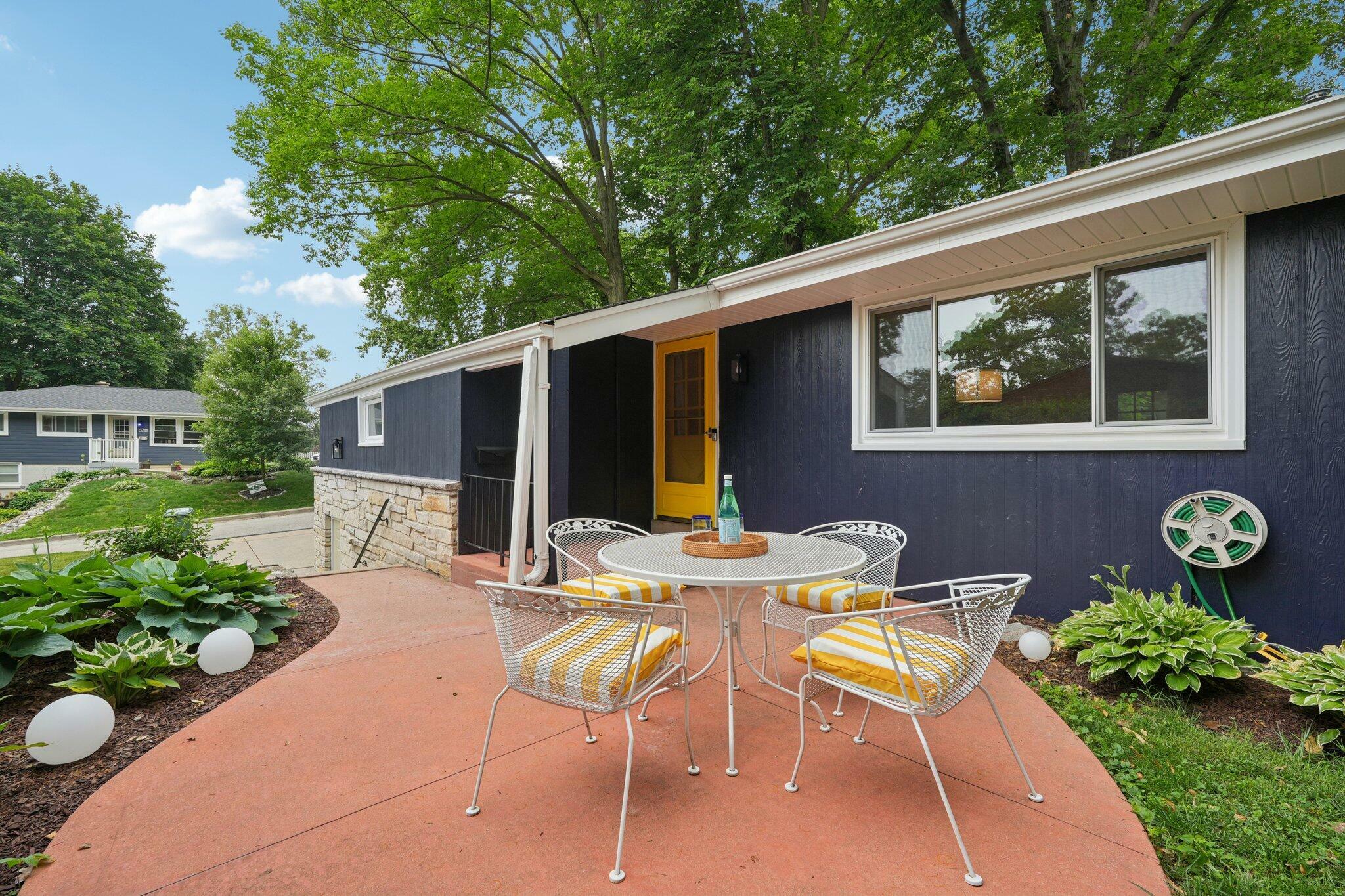 6710 Dellrose Ct  Greendale WI 53129 photo