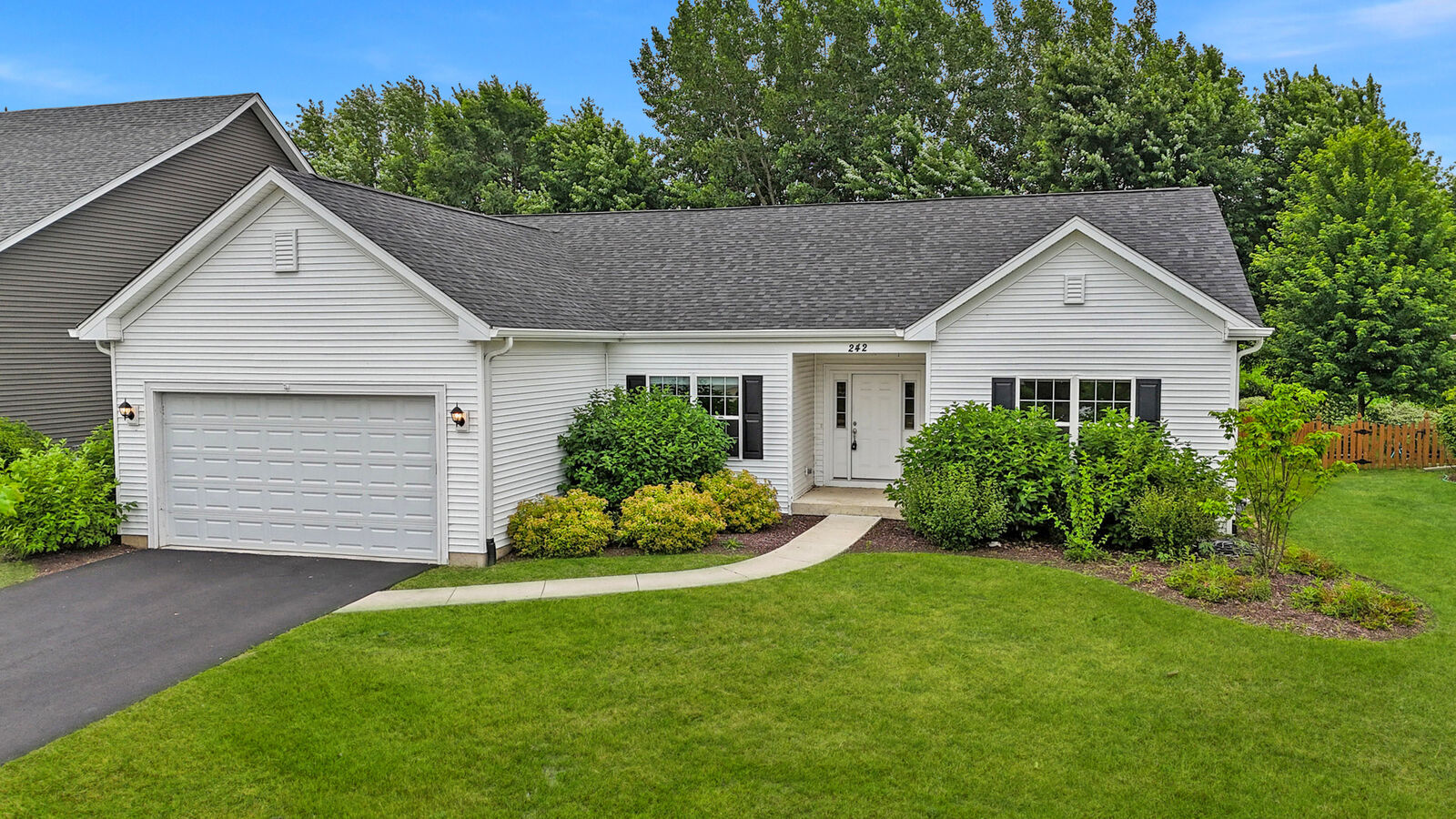 Property Photo:  242 Alden Drive  IL 60178 