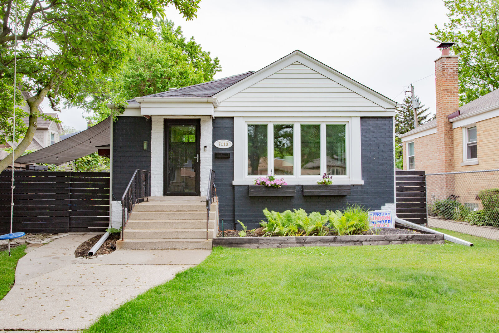 Property Photo: 7113 W Talcott Avenue IL 60631