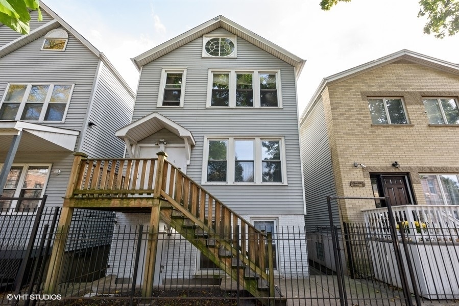 2443 N Greenview Avenue 2  Chicago IL 60614 photo