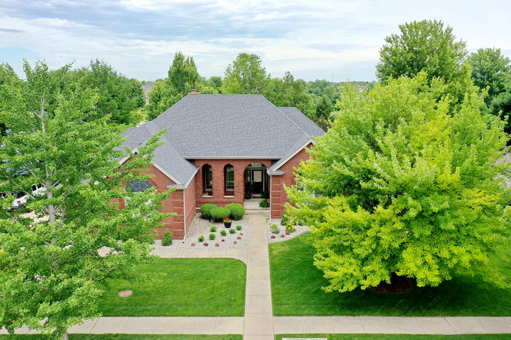 Property Photo:  1149 Lascombes  IL 60914 