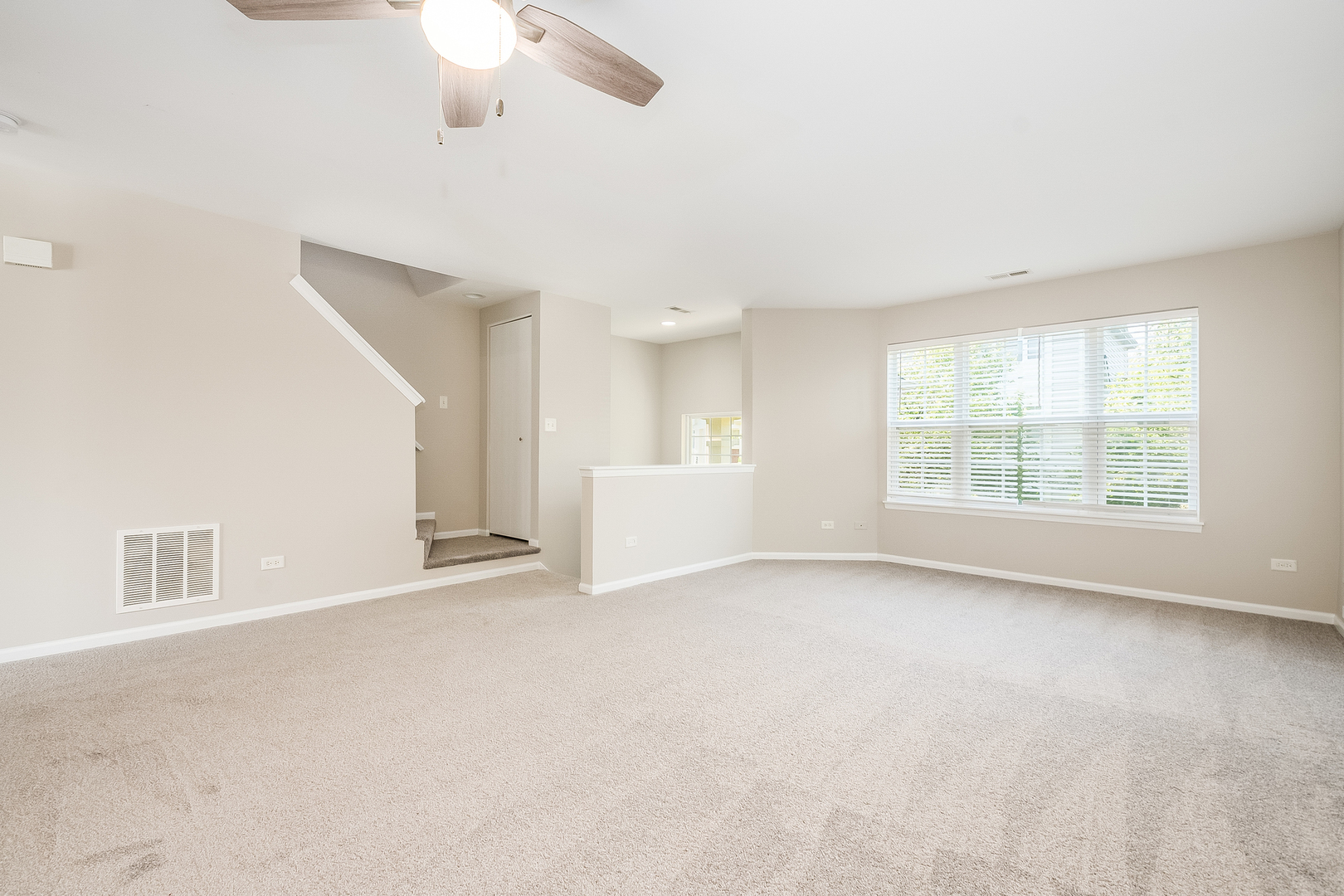Property Photo: 2614 Canyon Drive IL 60586