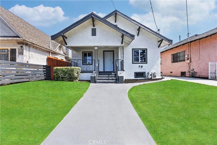 Property Photo:  123 W 56th Street  CA 90037 