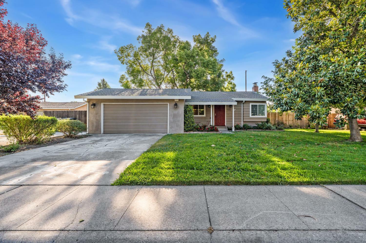 7493 Red Willow Street  Sacramento CA 95822 photo