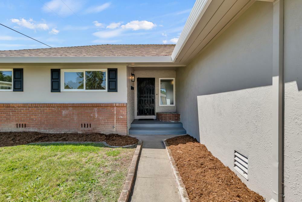 Property Photo: 2300 Worsham Avenue CA 95822