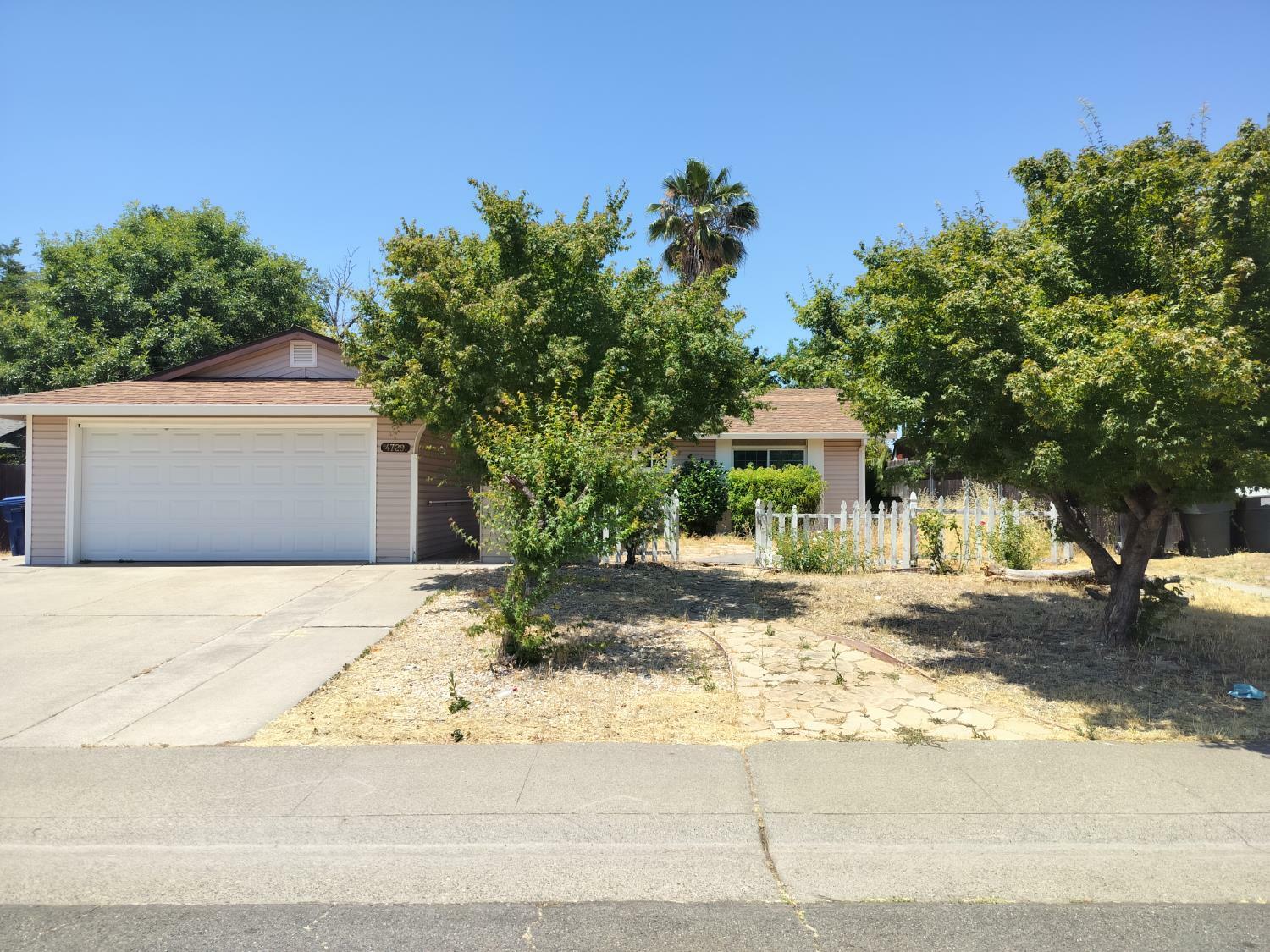 Property Photo: 4729 Moorpark Way CA 95842