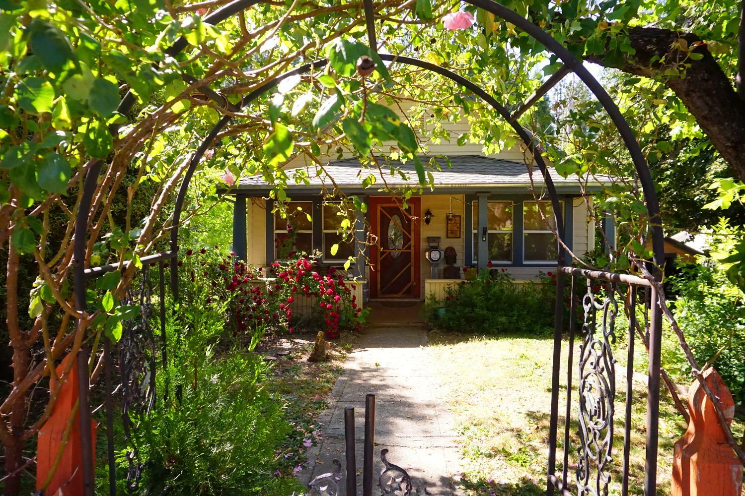 Property Photo: 514 Zion Street CA 95959