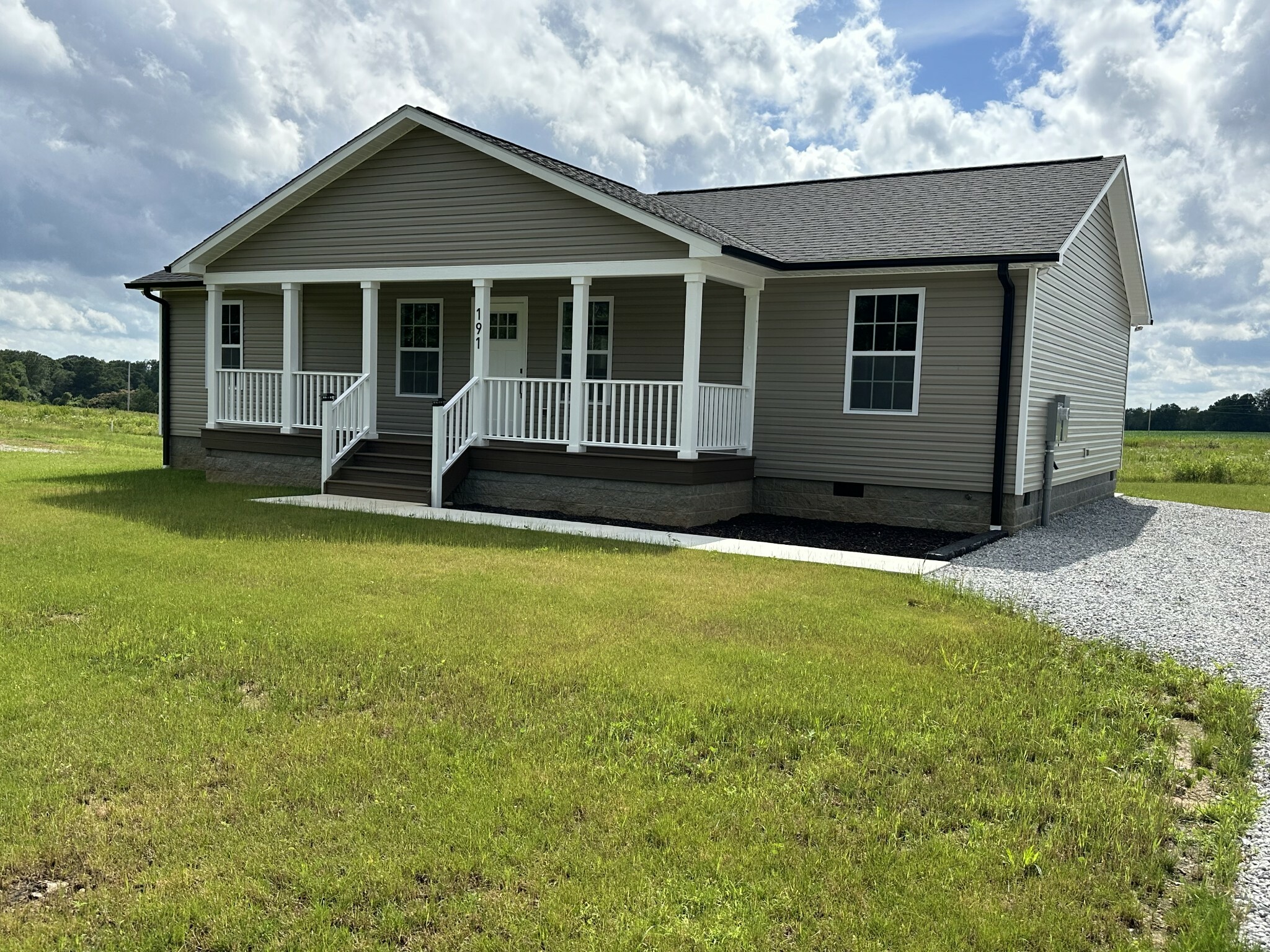 Property Photo: 191 Rigling Rd TN 38469
