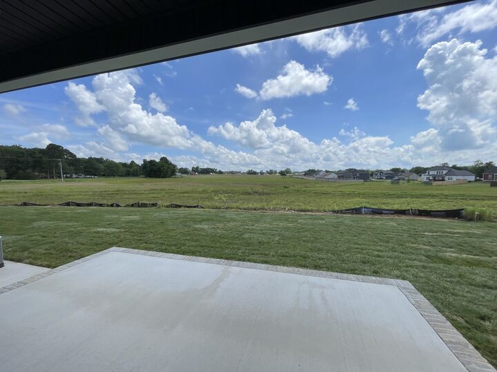 Property Photo: 1014 Cherry Acres Drive TN 37042