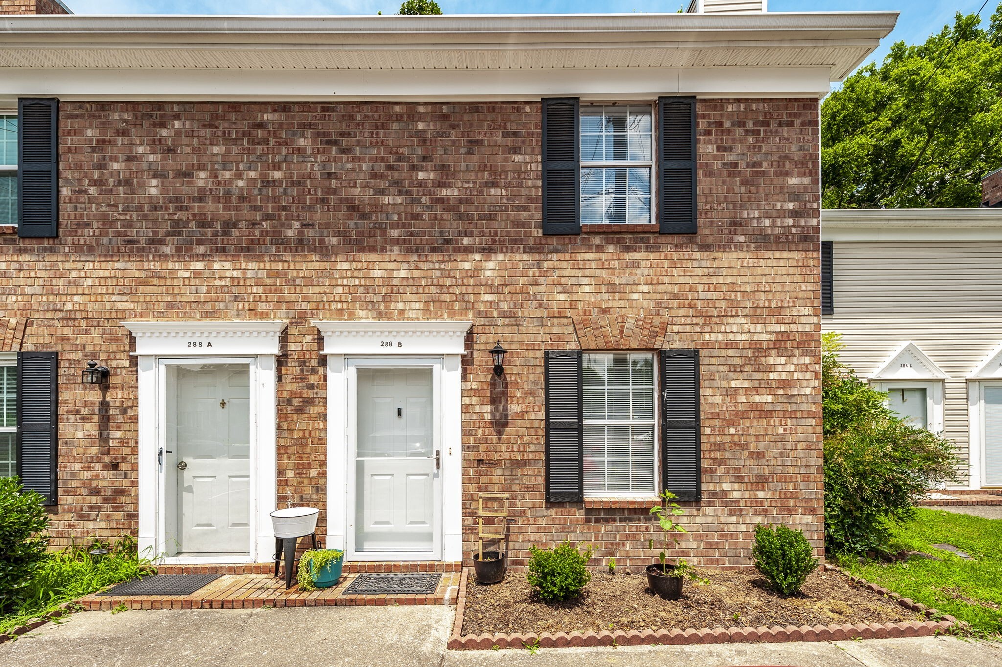 Property Photo: 288 Donna Dr B TN 37075