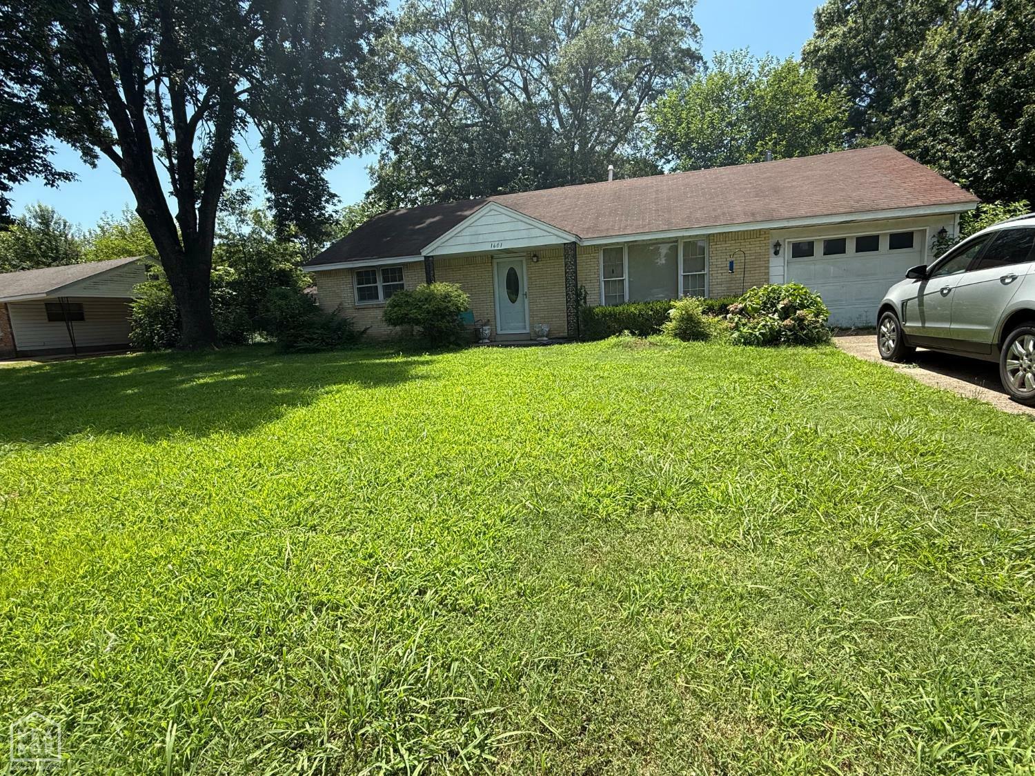 Property Photo: 1601 Broadmoor Road AR 72401