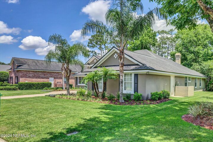 Property Photo: 3947 Cattail Pond Drive FL 32224