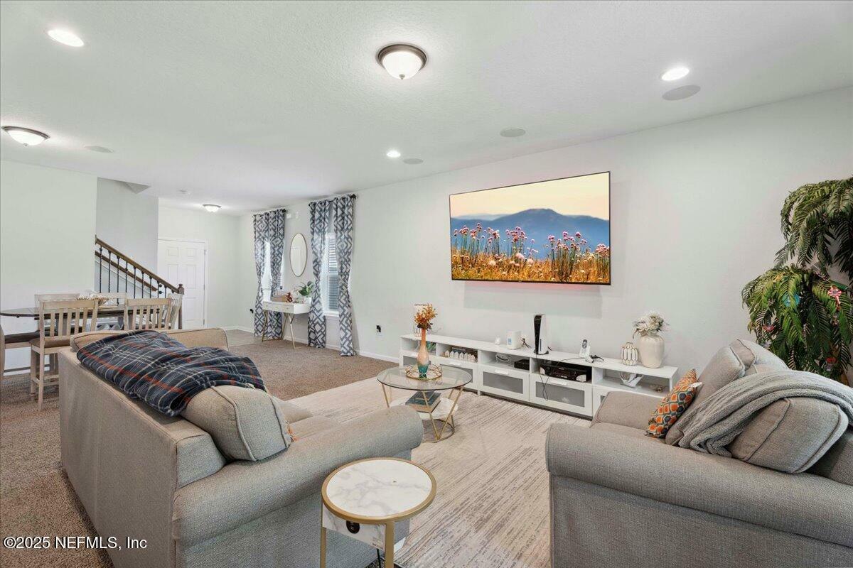 Property Photo: 737 Windermere Way Way FL 32095