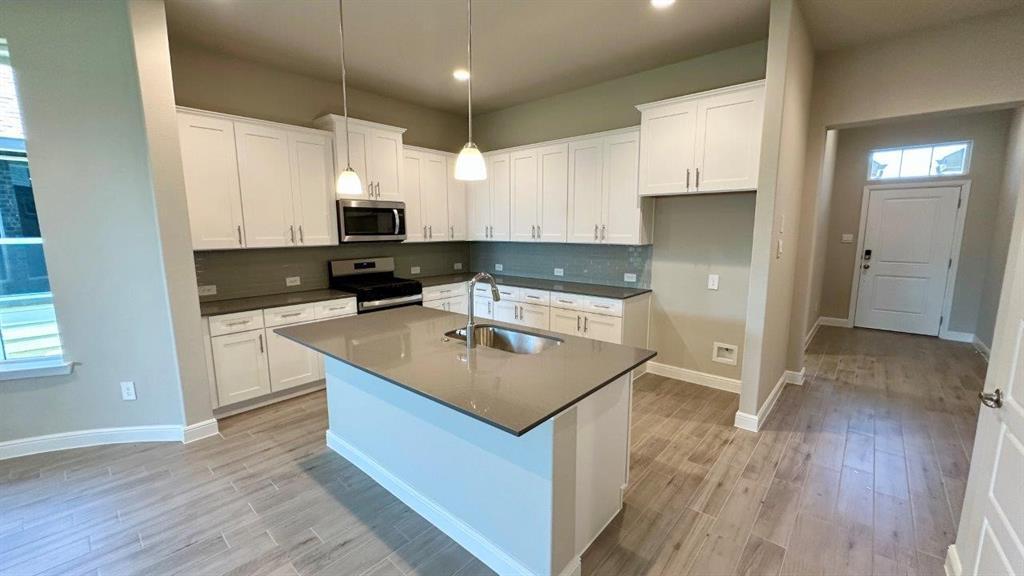 Property Photo: 10524 Blue Lapid Road TX 76036