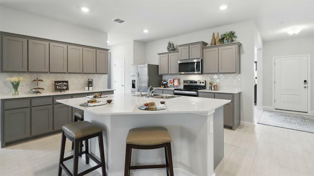 Property Photo: 728 Amber Fields Drive TX 76249