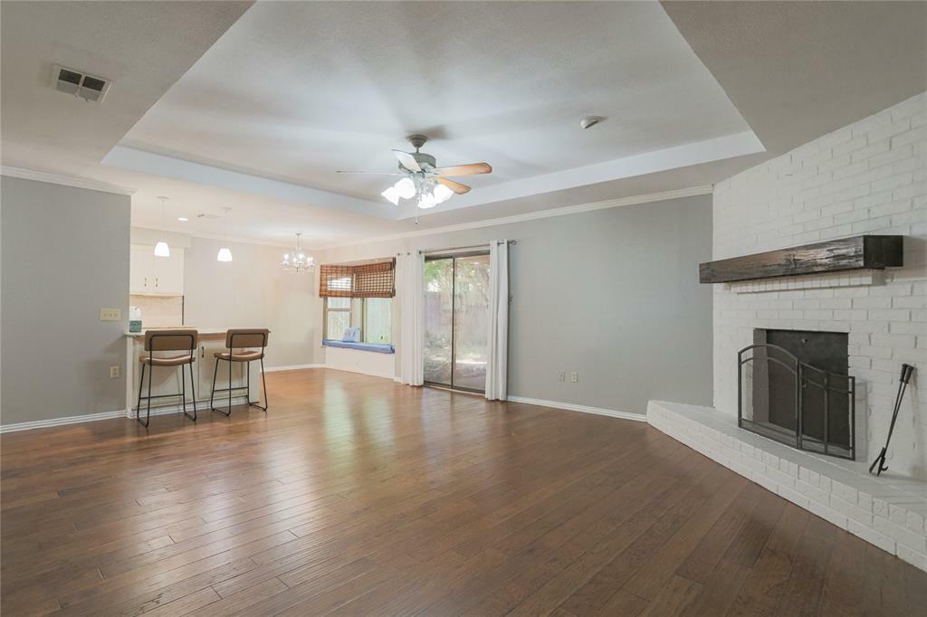 Property Photo: 6306 Elmview Drive TX 76018