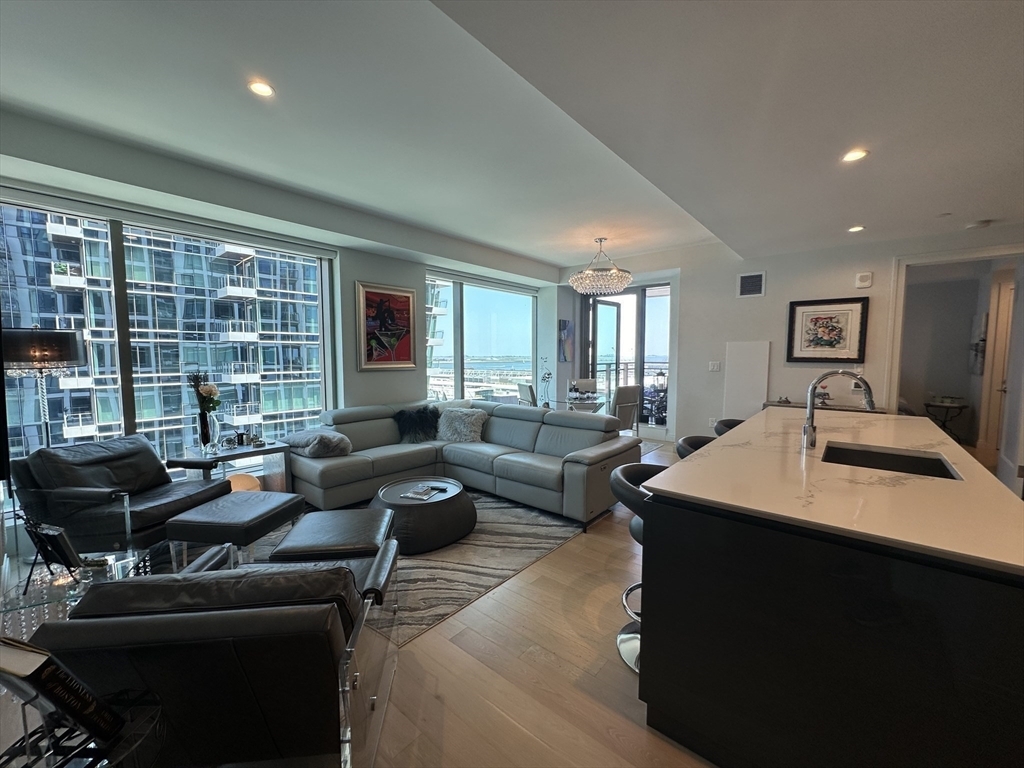 Property Photo:  133 Seaport Blvd 1118  MA 02210 