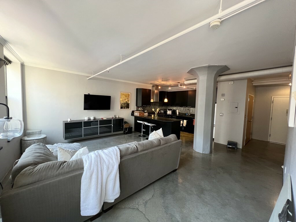 Property Photo: 453 Washington St 5B MA 02111