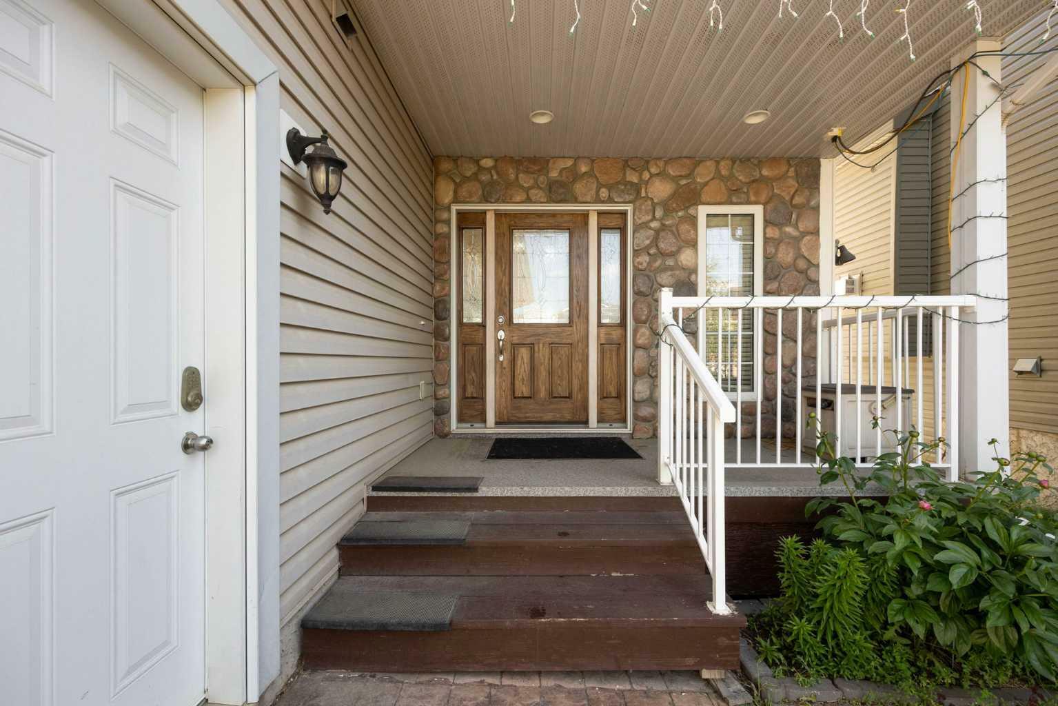 Property Photo: 121 Gravelstone Way AB T9K 0S8