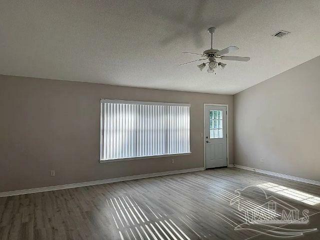 Property Photo: 4971 Spencer Oaks Blvd FL 32571