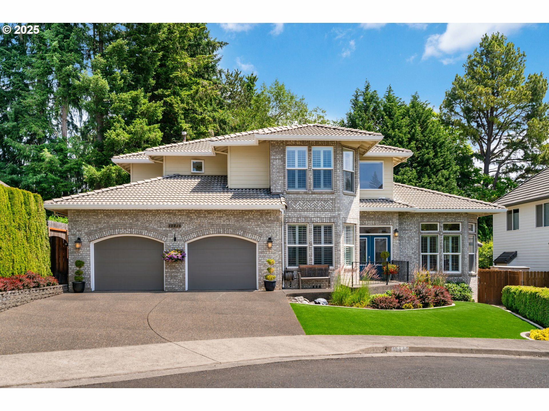 Property Photo: 10440 SW 141st Ave OR 97008