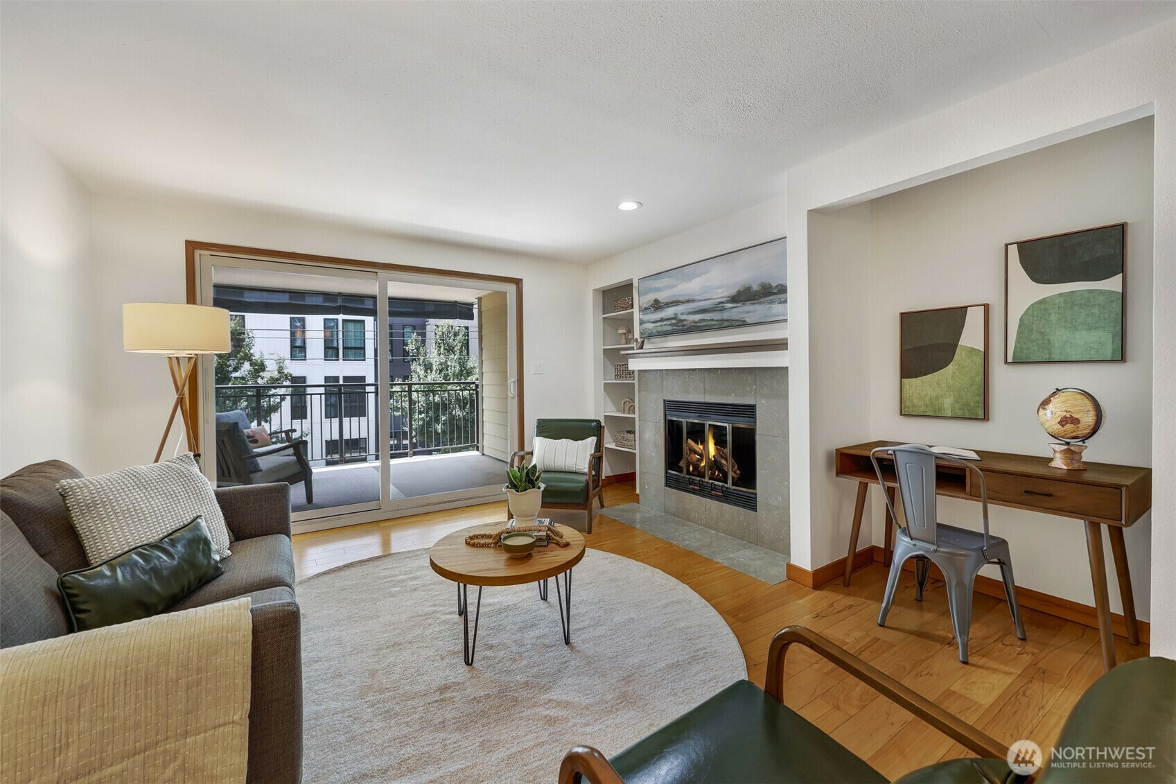 Property Photo: 8720 Phinney Avenue N 12 WA 98103