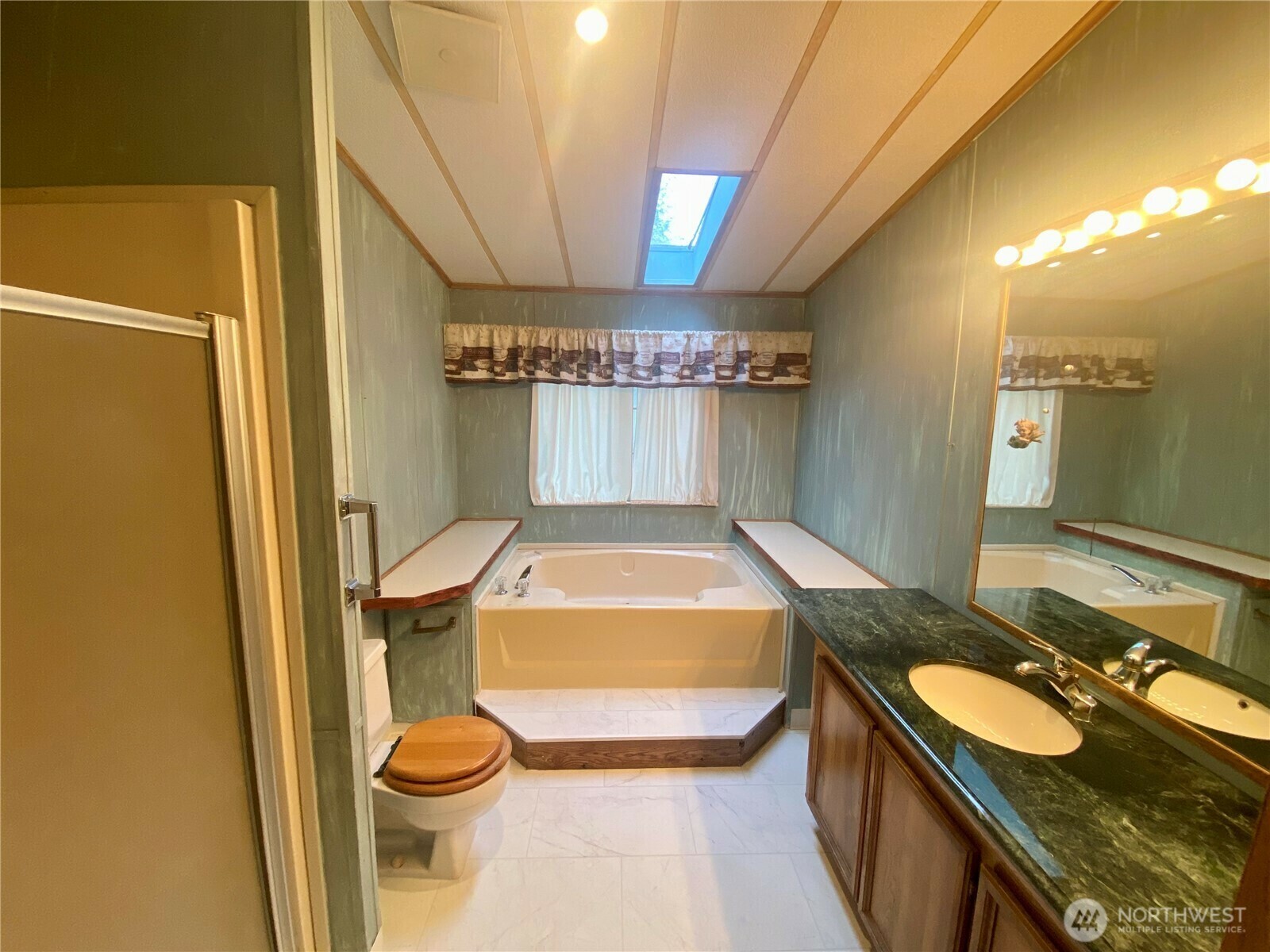 Property Photo: 17312 119th Avenue NE WA 98011