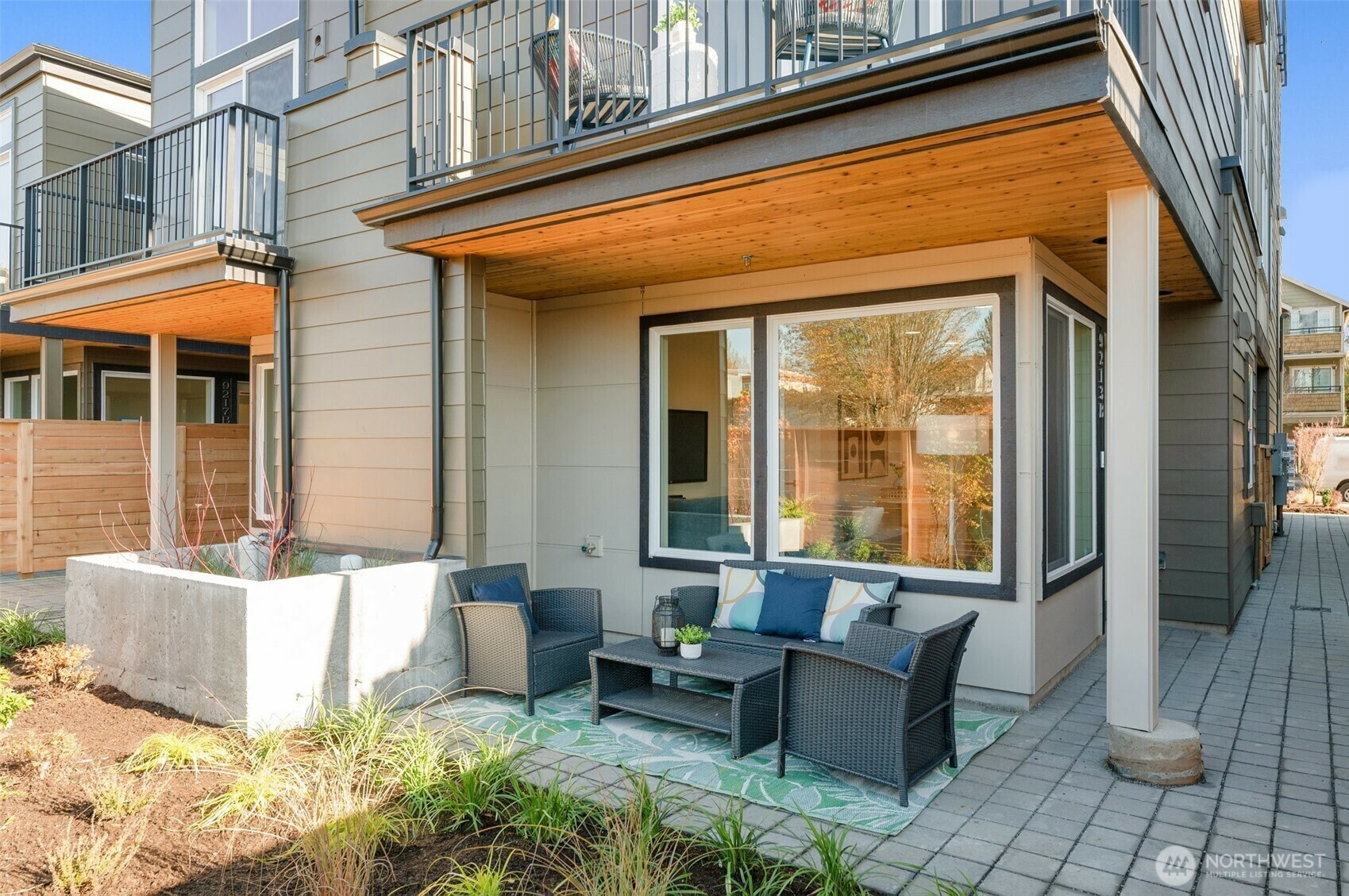 9211 C  Densmore Avenue N  Seattle WA 98103 photo