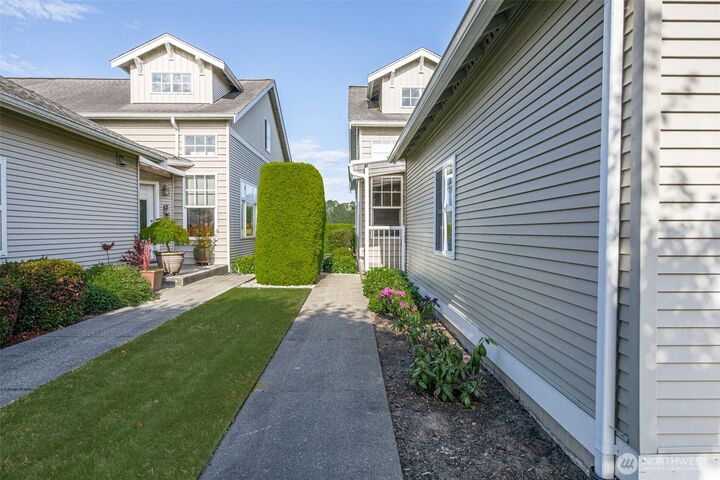 Property Photo:  1160  Decatur Circle  WA 98233 