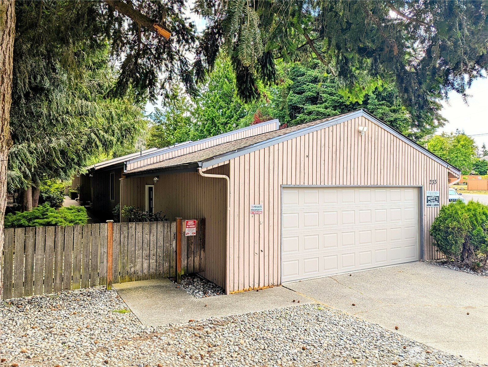 Property Photo: 233 Dorn Ave 3 WA 98201