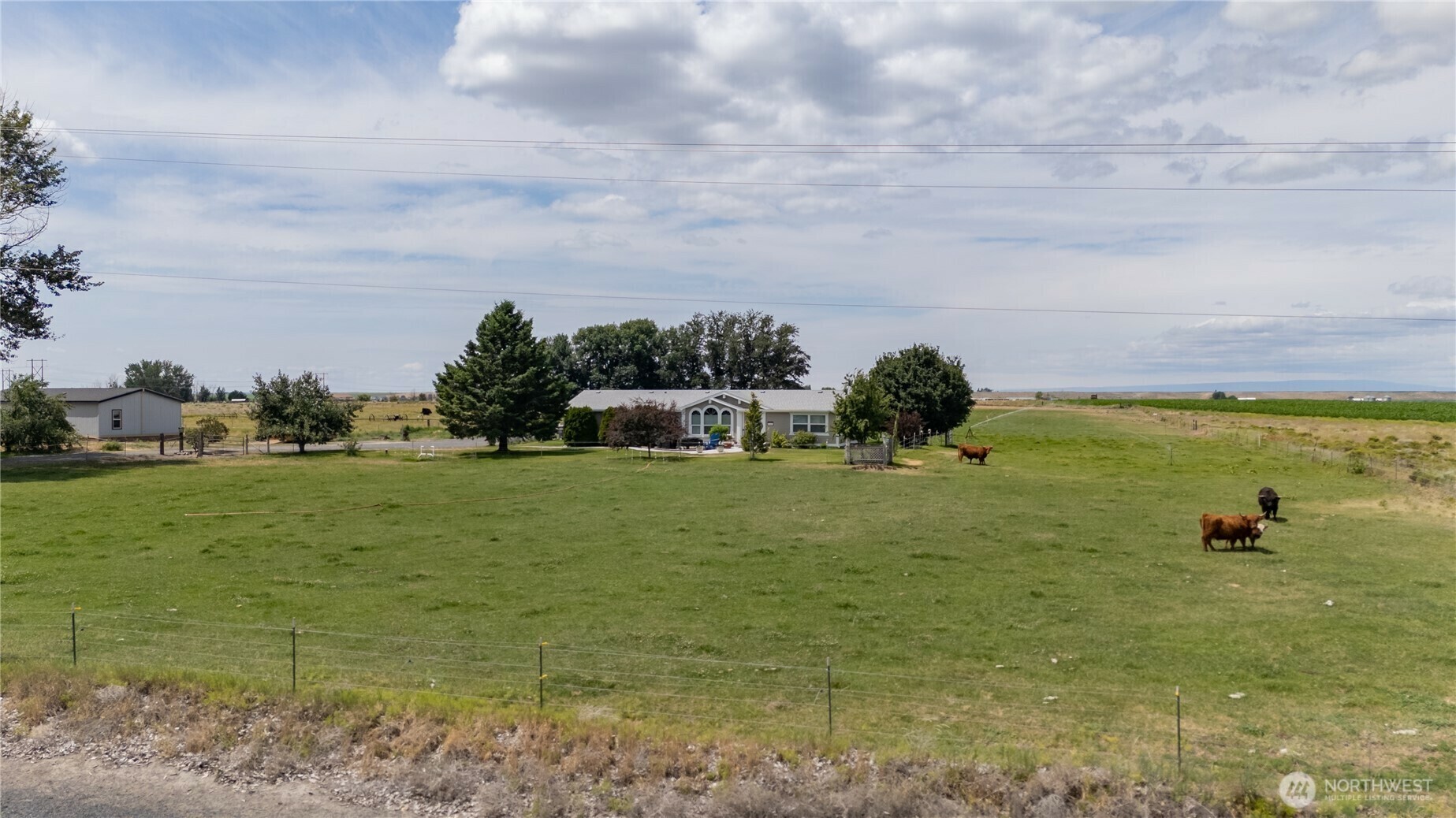Property Photo: 1448 Road C NE WA 98837