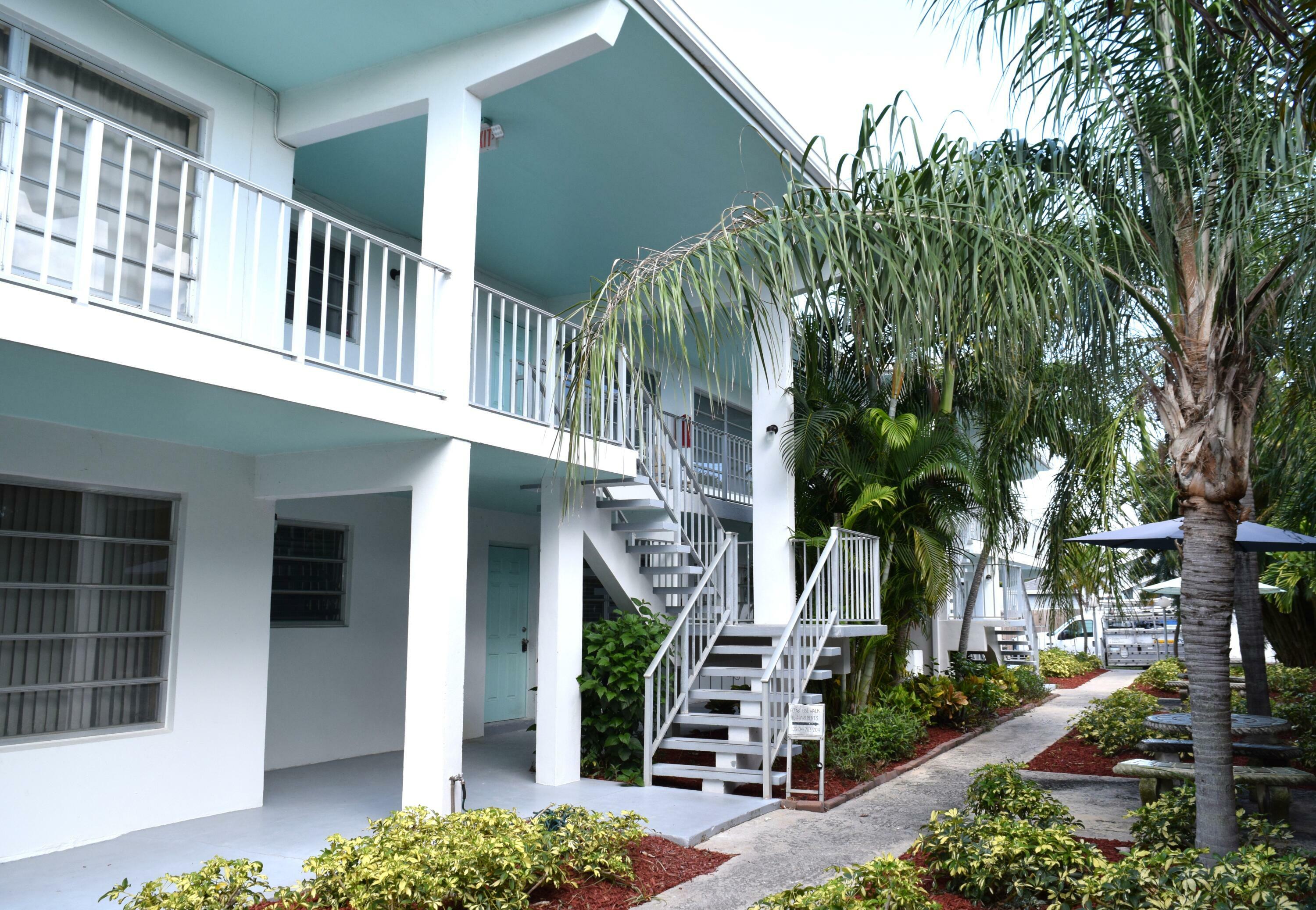 Property Photo: 710 N K 203 Street 203 FL 33460