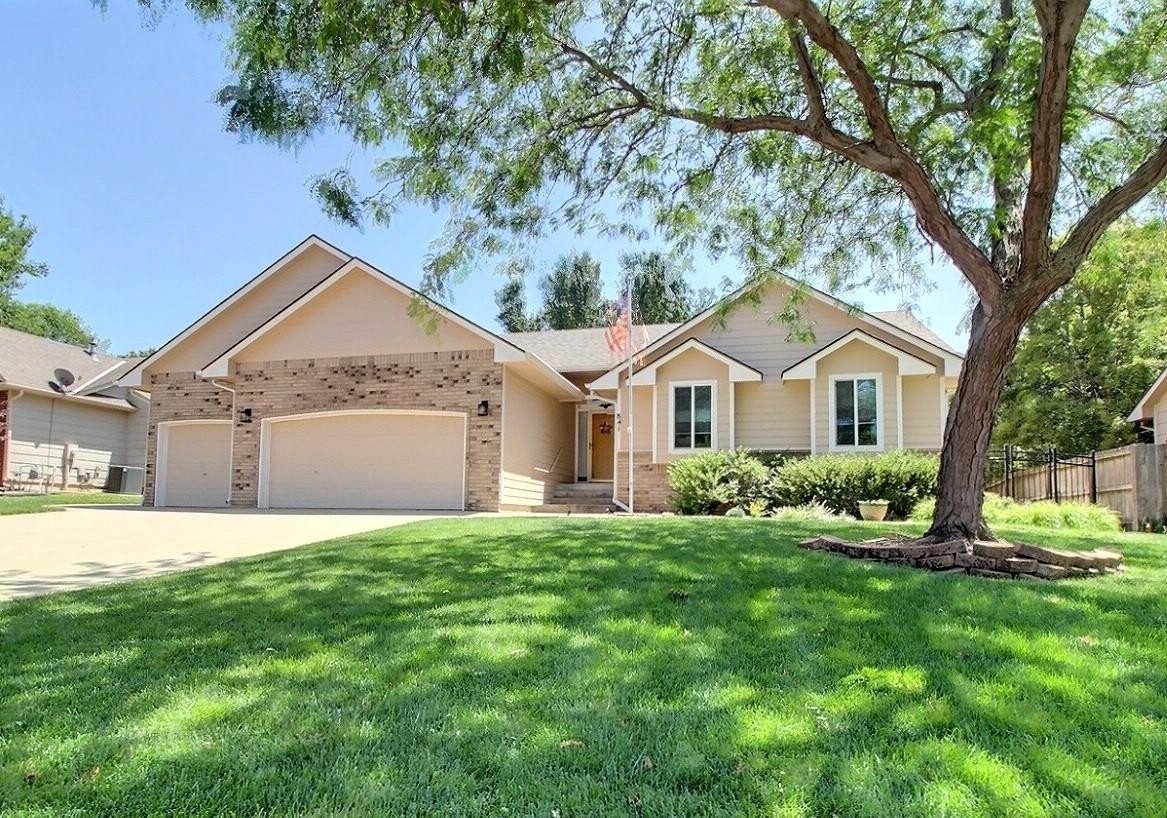 Property Photo:  841 E Cedarbrook Rd  KS 67037 