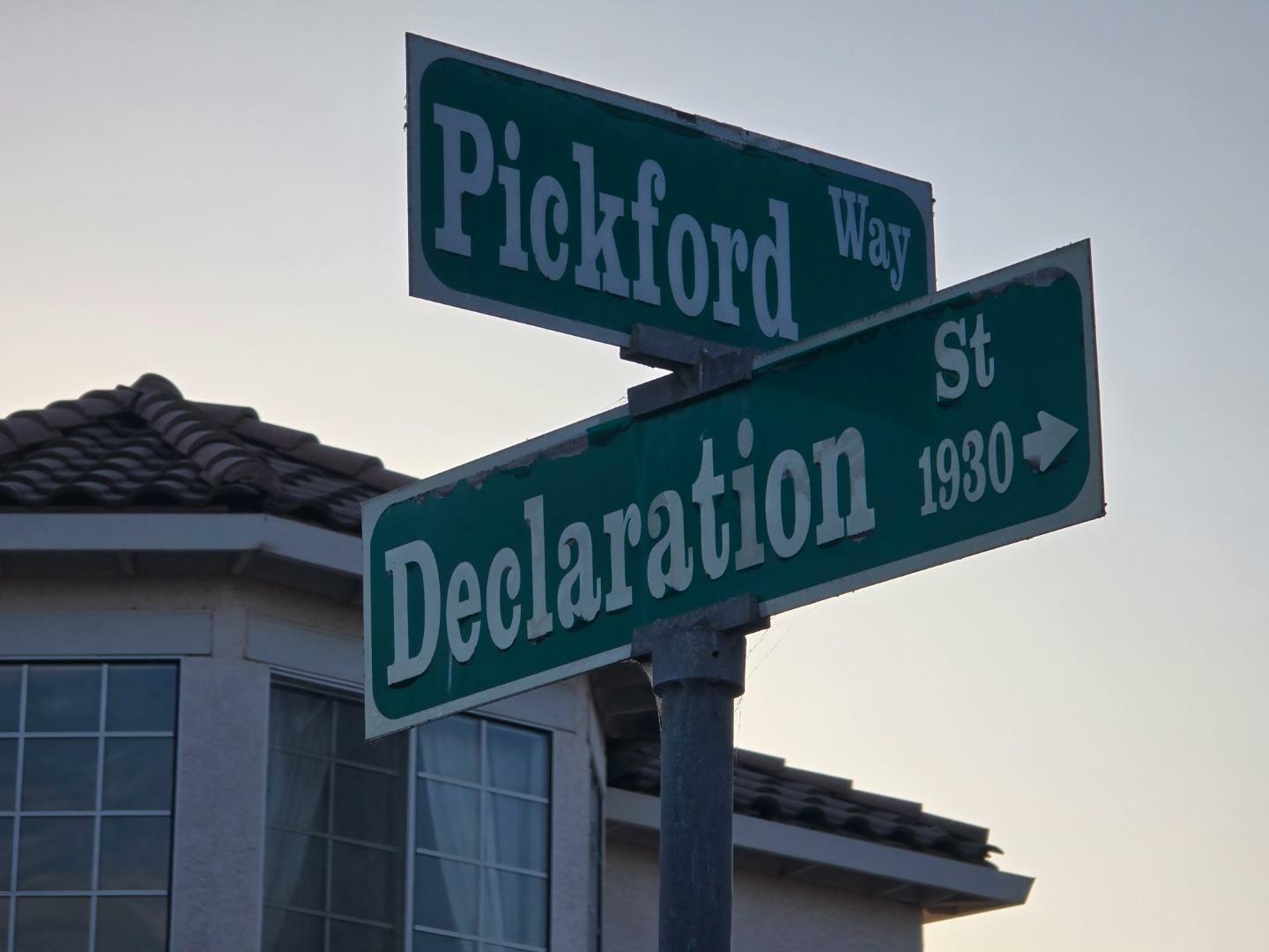 Property Photo: 1204 Pickford Way CA 93906