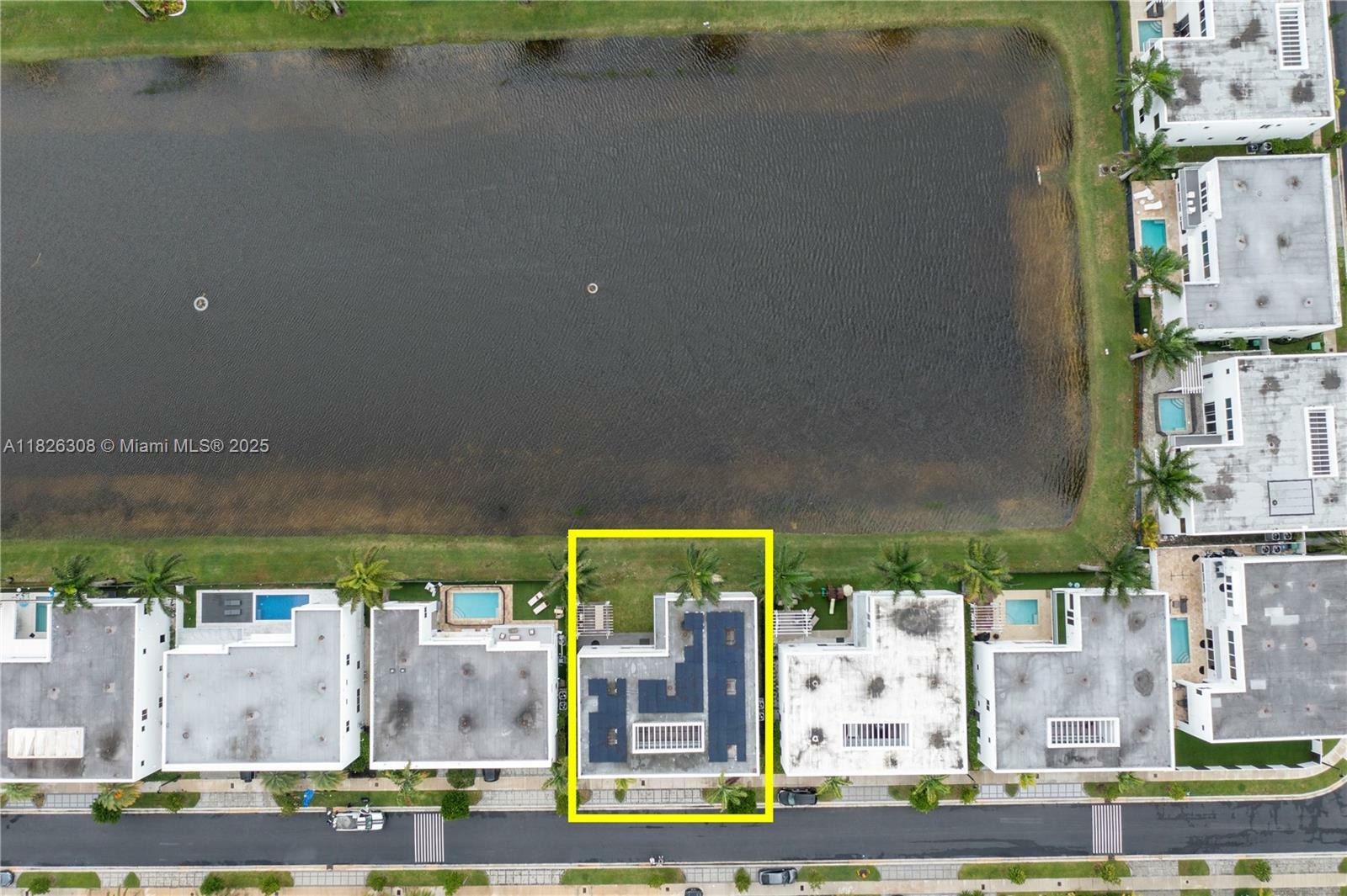 Property Photo:  10272 NW 75th Ter  FL 33178 