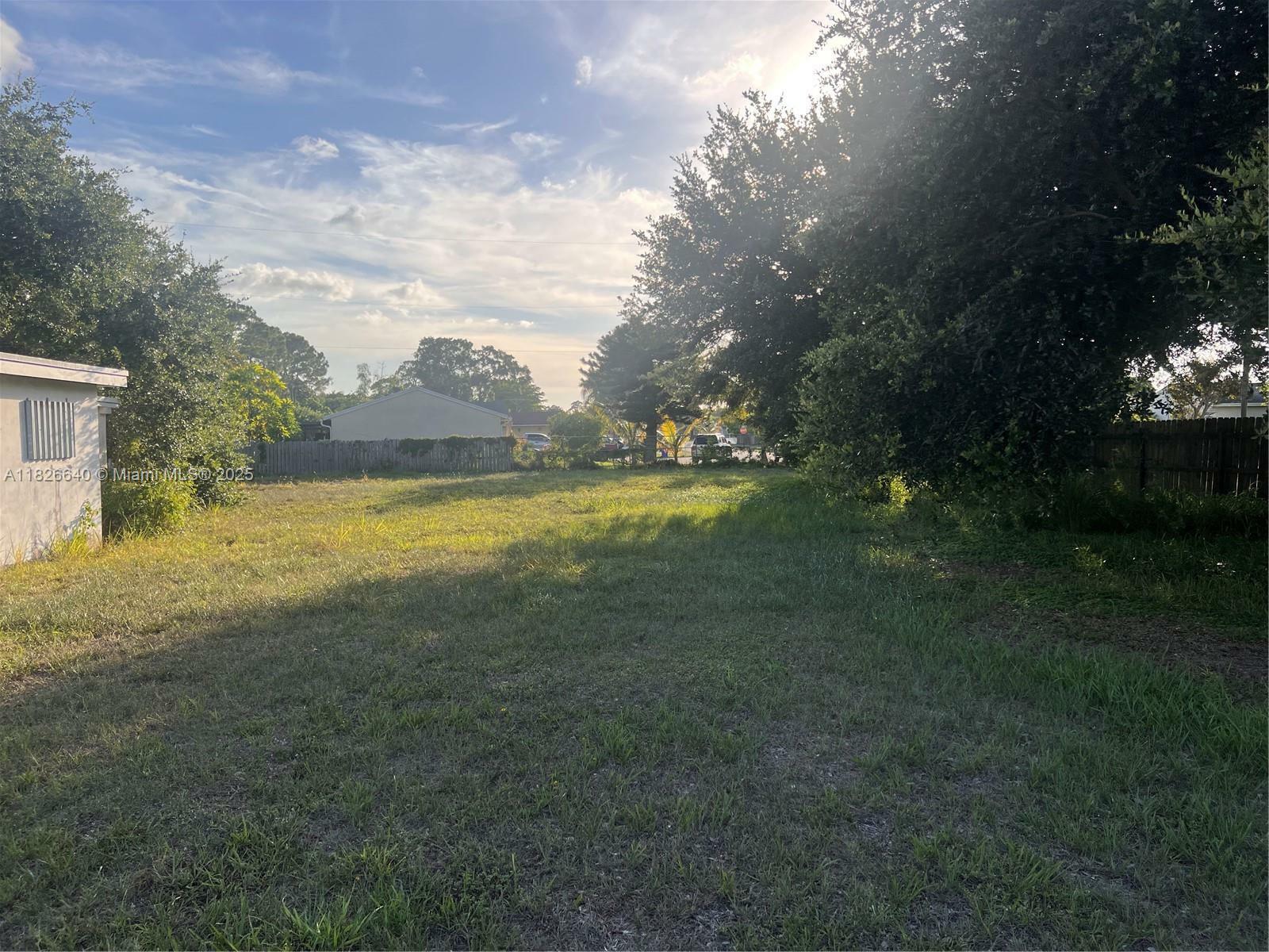 Property Photo: 4475 Kirk Rd FL 33461