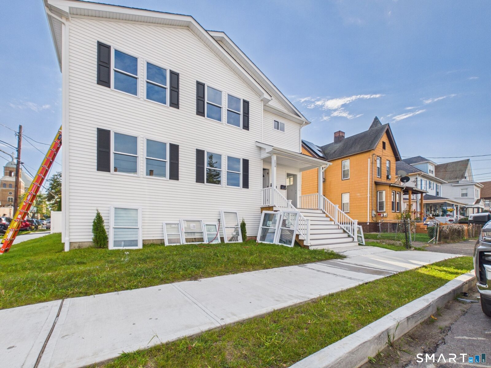 Property Photo:  1218 Kossuth Street  CT 06608 