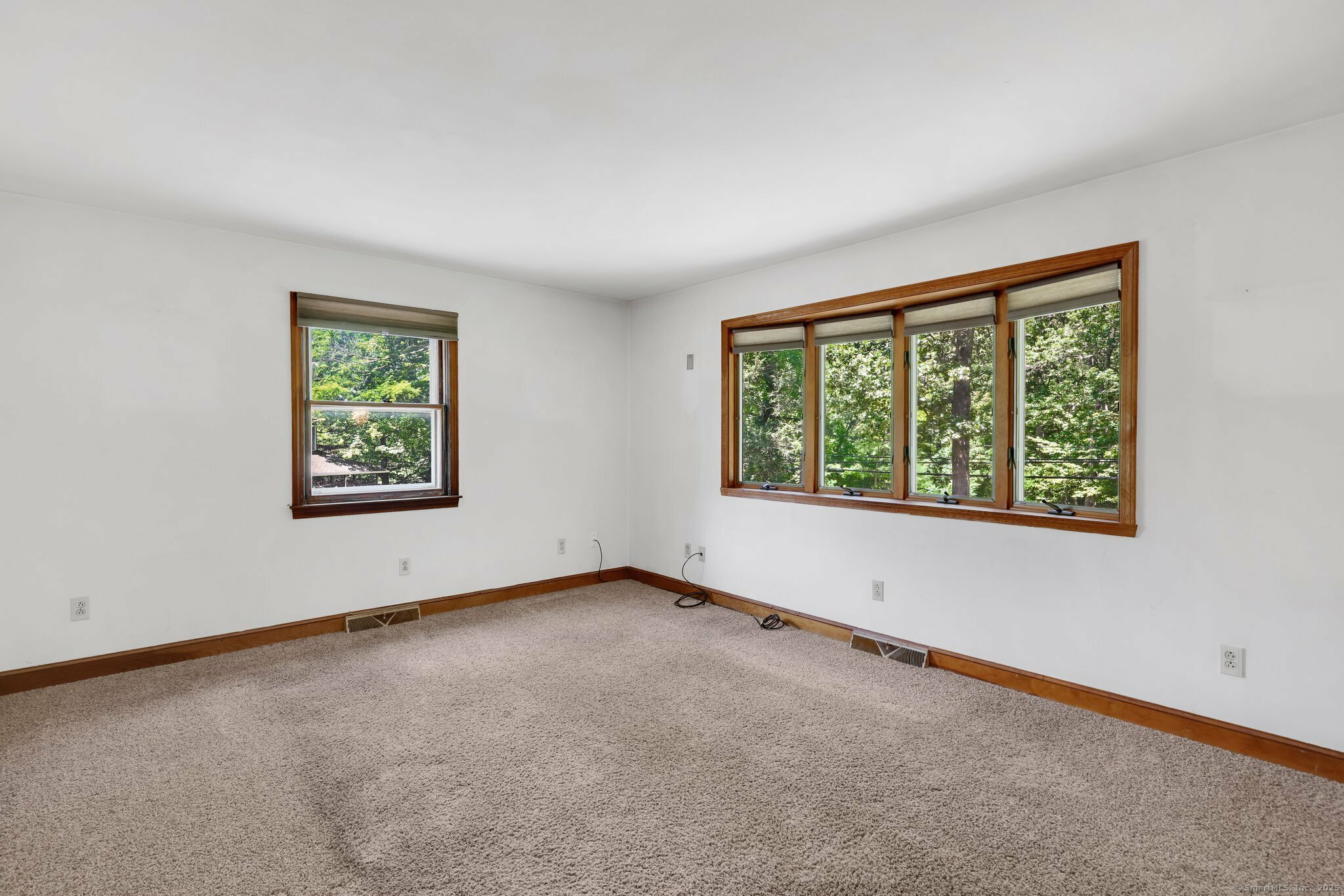 Property Photo: 640 Lydall Street CT 06042
